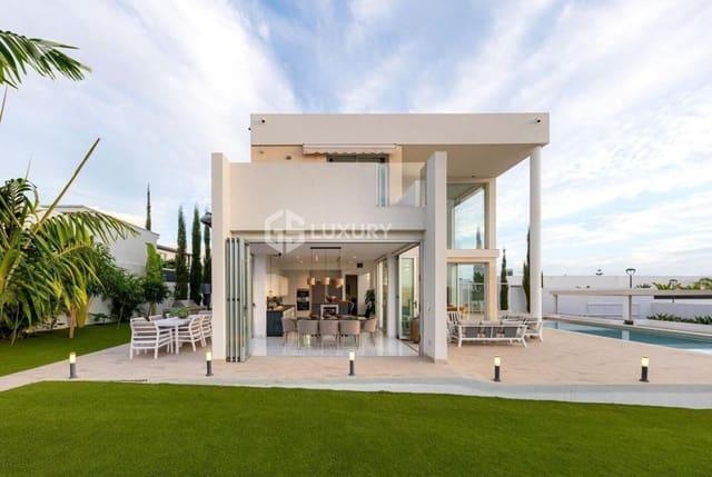 4 soveværelse Villa til salg i Playa Paraiso, Adeje med swimmingpool garage - € 2.490.000 (Ref: 9204791)