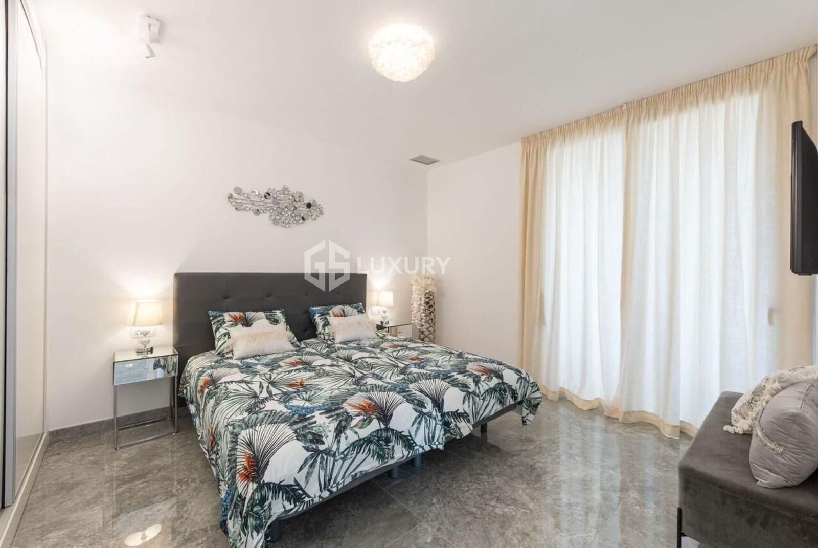 4 soveværelse Villa til salg i Playa Paraiso med swimmingpool garage - € 2.490.000 (Ref: 9204791)