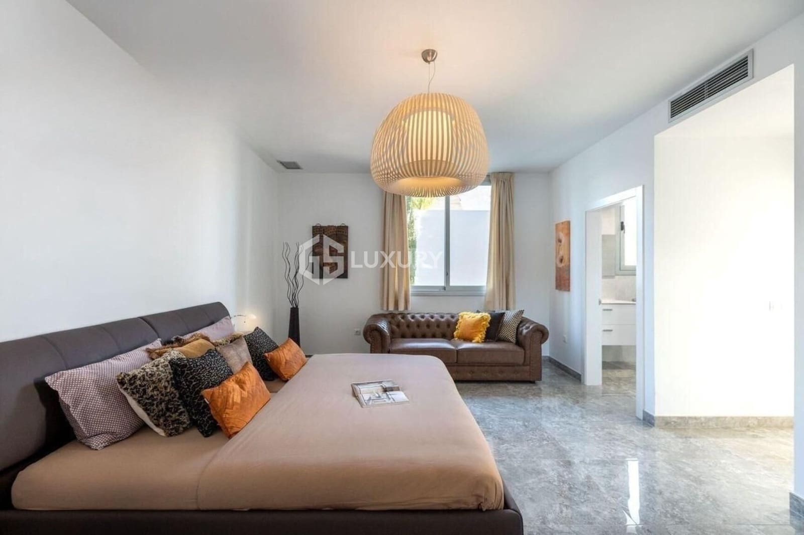 4 soveværelse Villa til salg i Playa Paraiso med swimmingpool garage - € 2.490.000 (Ref: 9204791)