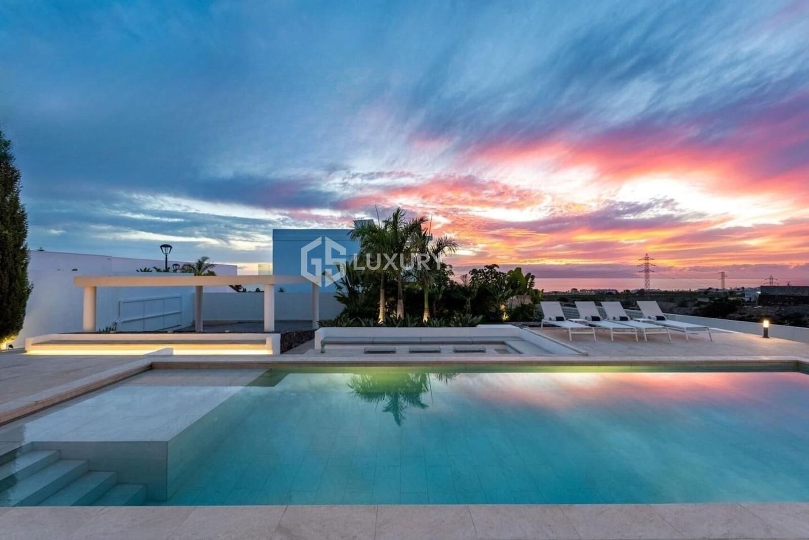 4 soveværelse Villa til salg i Playa Paraiso med swimmingpool garage - € 2.490.000 (Ref: 9204791)