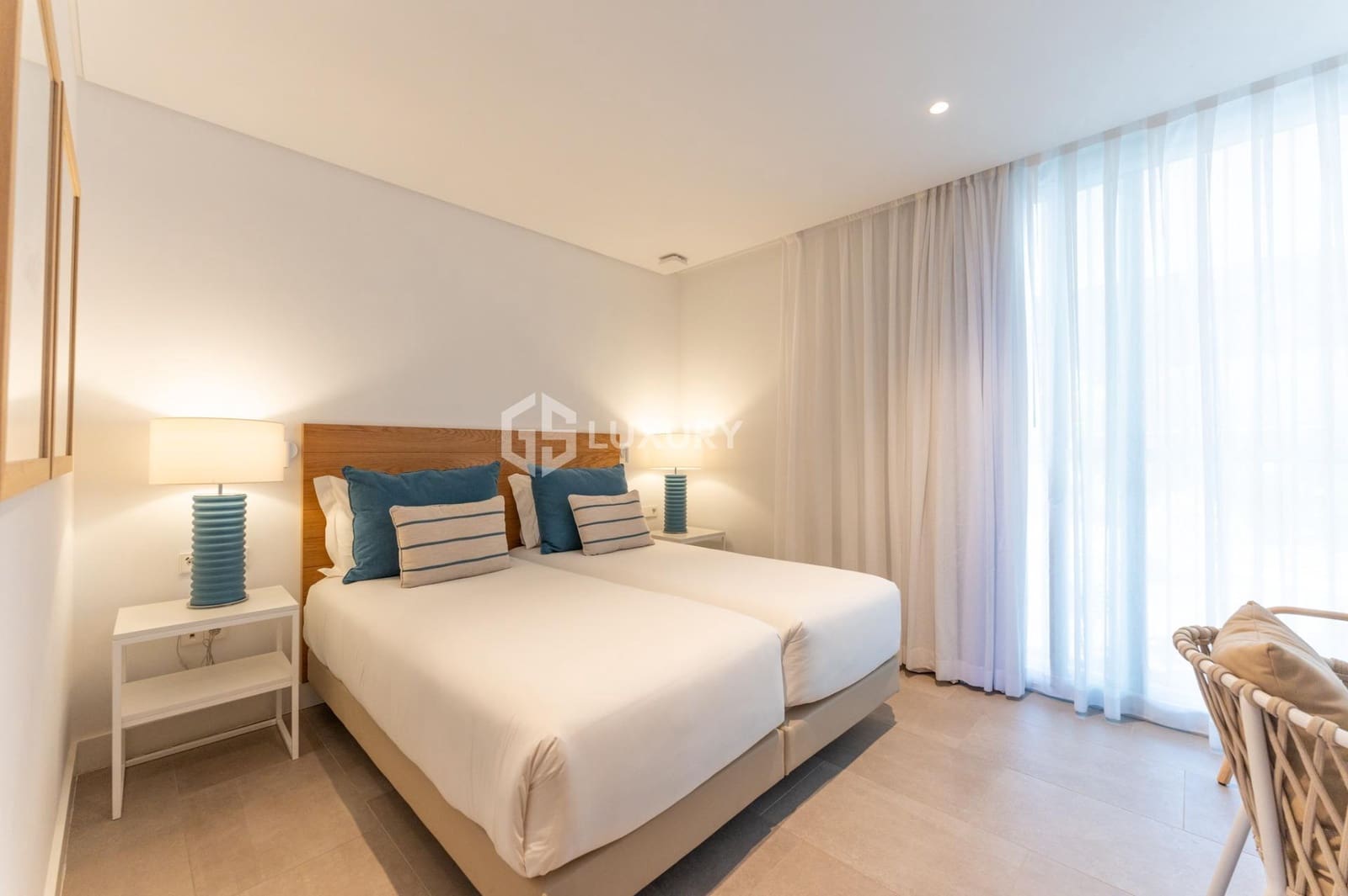 2 soverom Leilighet til salgs i Guia de Isora med svømmebasseng garasje - € 1 250 000 (Ref: 9206699)