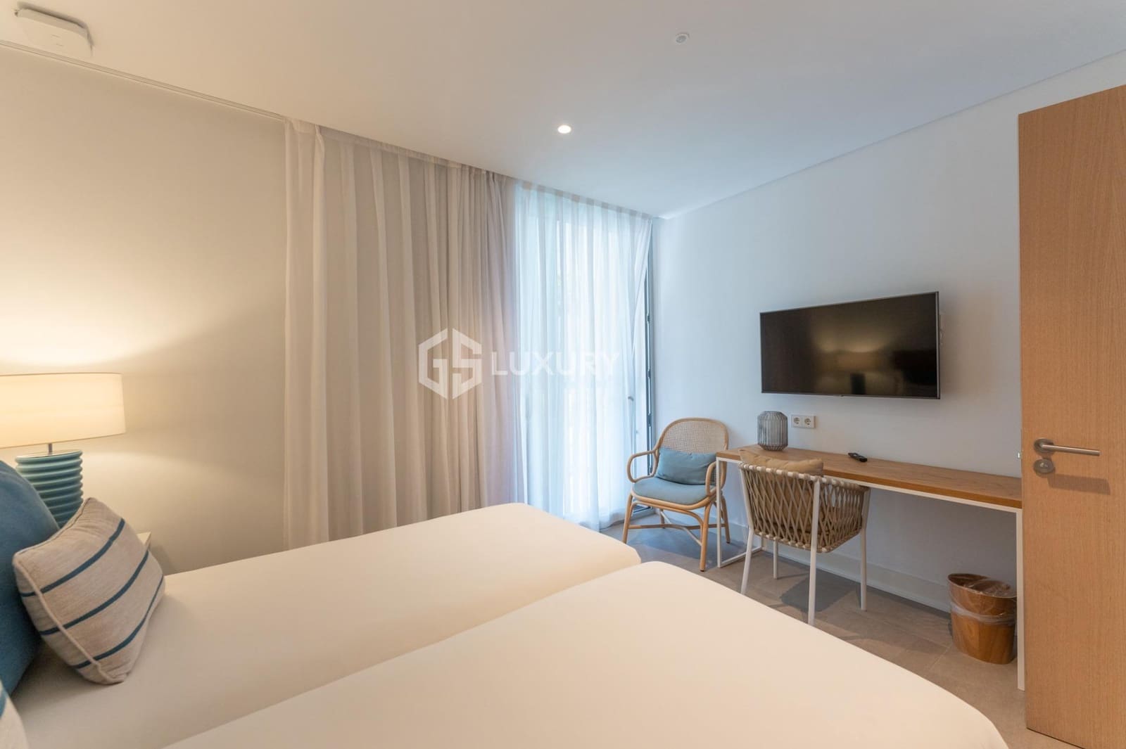 2 soverom Leilighet til salgs i Guia de Isora med svømmebasseng garasje - € 1 250 000 (Ref: 9206699)