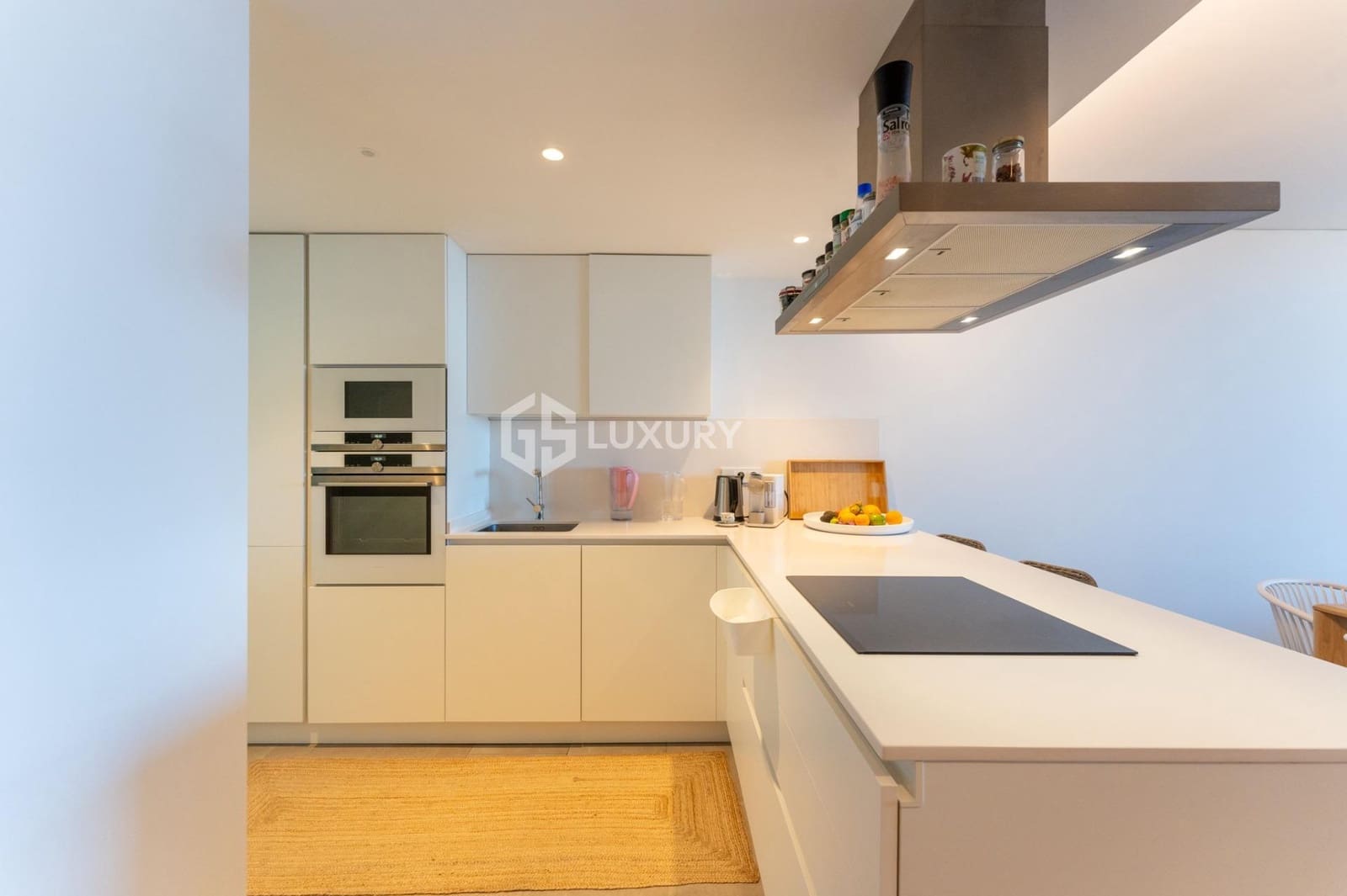 2 slaapkamer Flat te koop in Guia de Isora met zwembad garage - € 1.250.000 (Ref: 9206699)