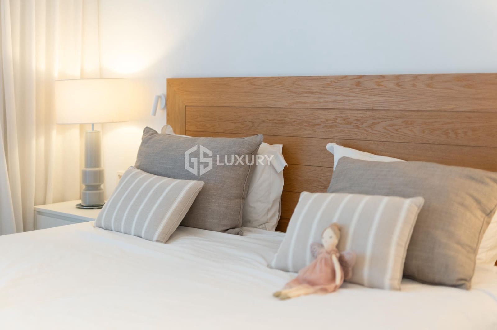 2 slaapkamer Flat te koop in Guia de Isora met zwembad garage - € 1.250.000 (Ref: 9206699)