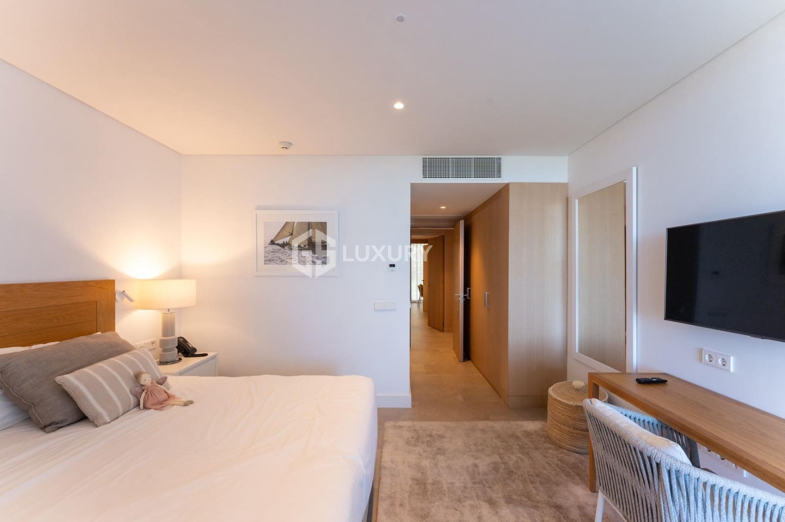 2 slaapkamer Flat te koop in Guia de Isora met zwembad garage - € 1.250.000 (Ref: 9206699)