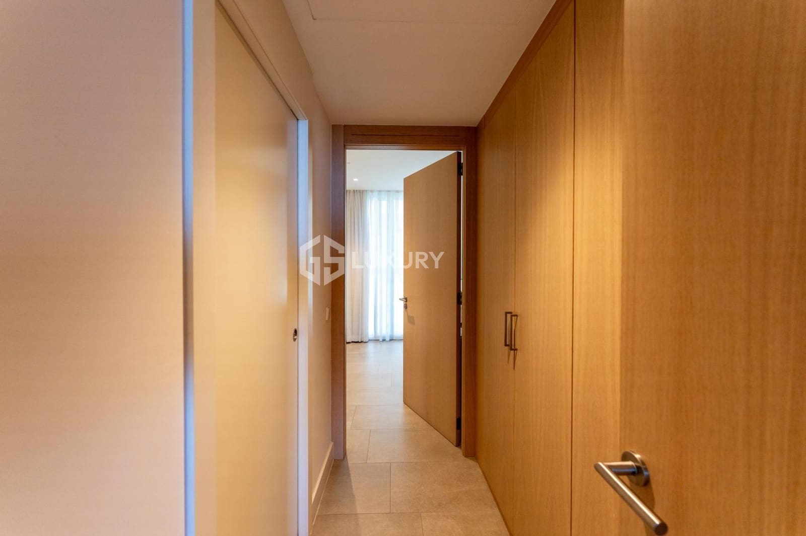 2 slaapkamer Flat te koop in Guia de Isora met zwembad garage - € 1.250.000 (Ref: 9206699)