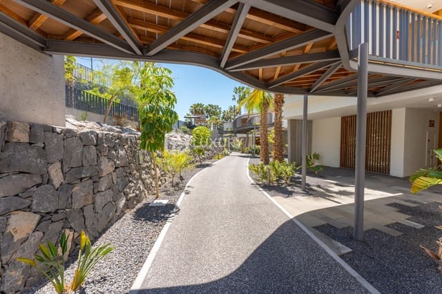 2 soveværelse Lejlighed til salg i Guía de Isora med swimmingpool garage - € 1.250.000 (Ref: 9206699)