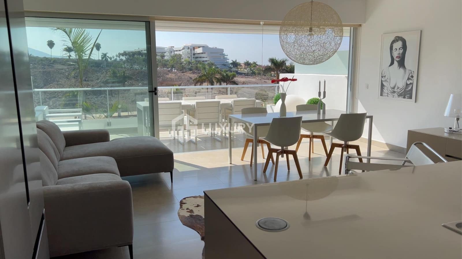 3 slaapkamer Flat te koop in La Caleta Adeje met zwembad garage - € 1.275.000 (Ref: 9208505)