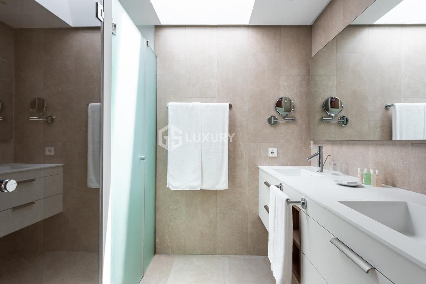 2 chambre Appartement à vendre à Guia de Isora avec piscine garage - 965 000 € (Ref: 9208506)