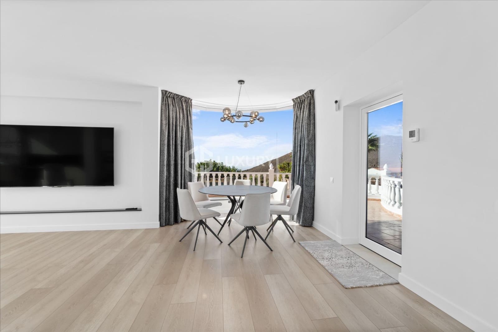 5 soveværelse Finca/Landehus til salg i San Miguel de Abona med swimmingpool garage - € 1.950.000 (Ref: 9208508)