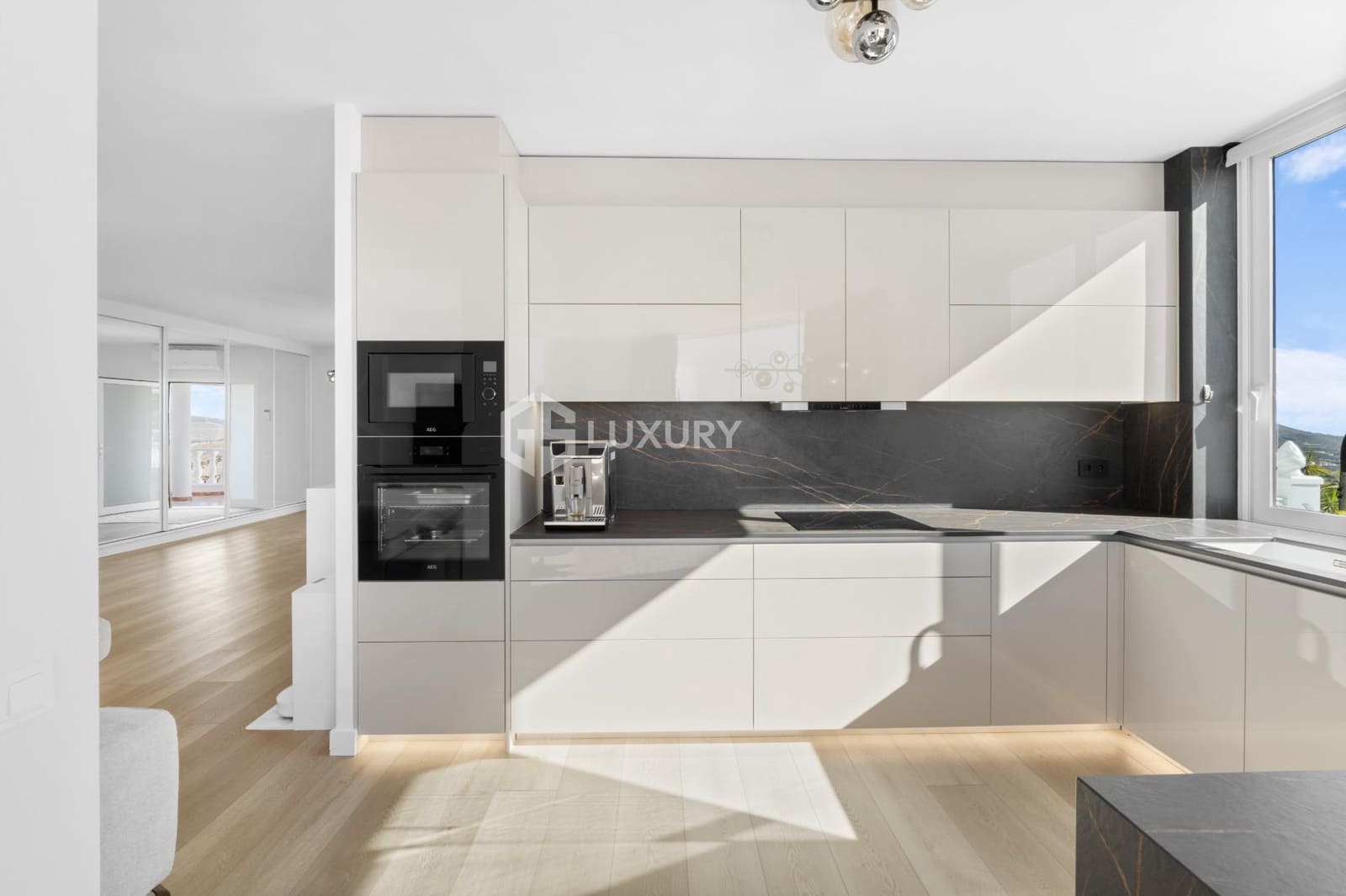 5 soveværelse Finca/Landehus til salg i San Miguel de Abona med swimmingpool garage - € 1.950.000 (Ref: 9208508)