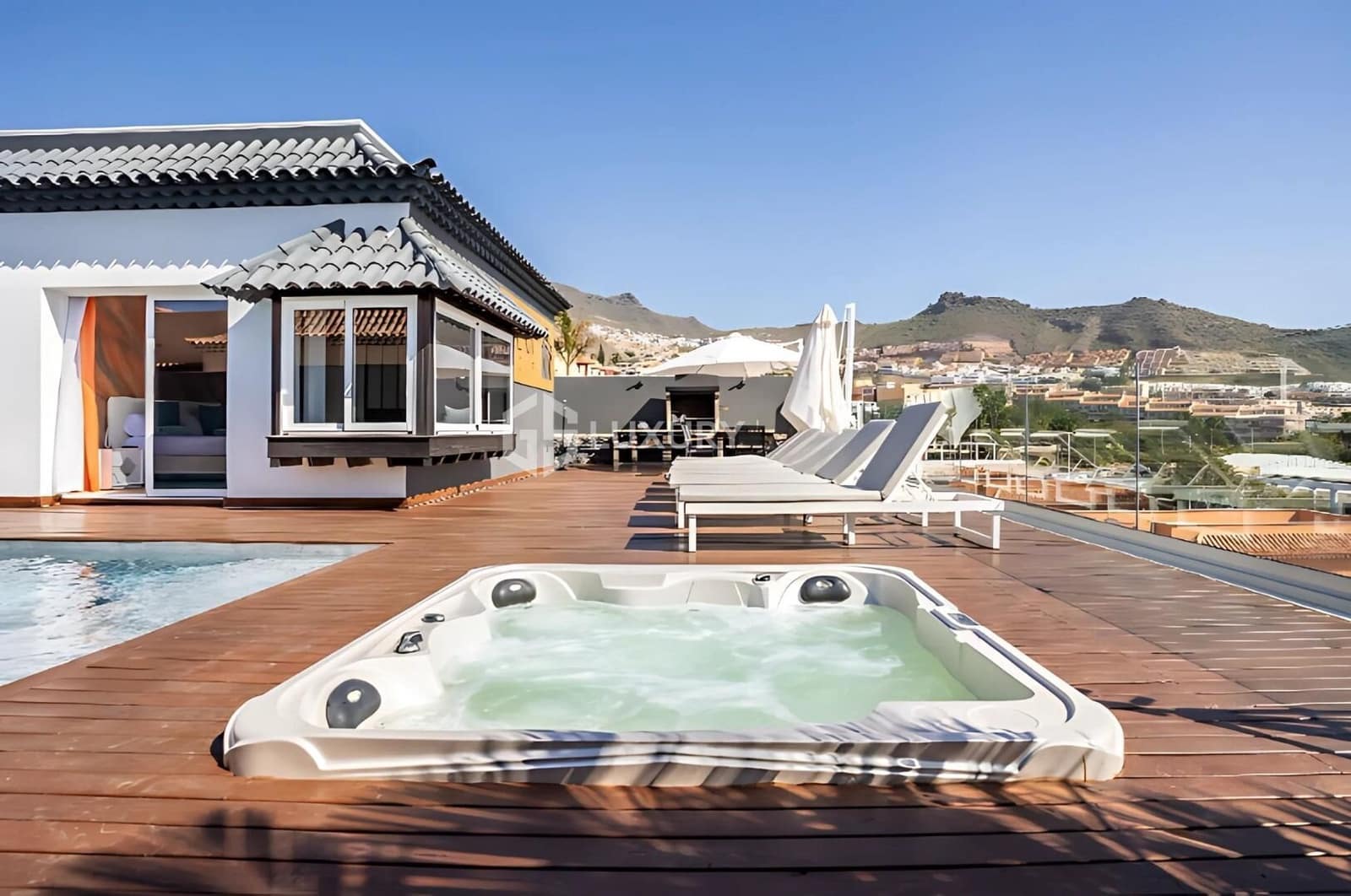 4 quarto Moradia para venda em El Madronal com piscina garagem - 1 475 000 € (Ref: 9215312)