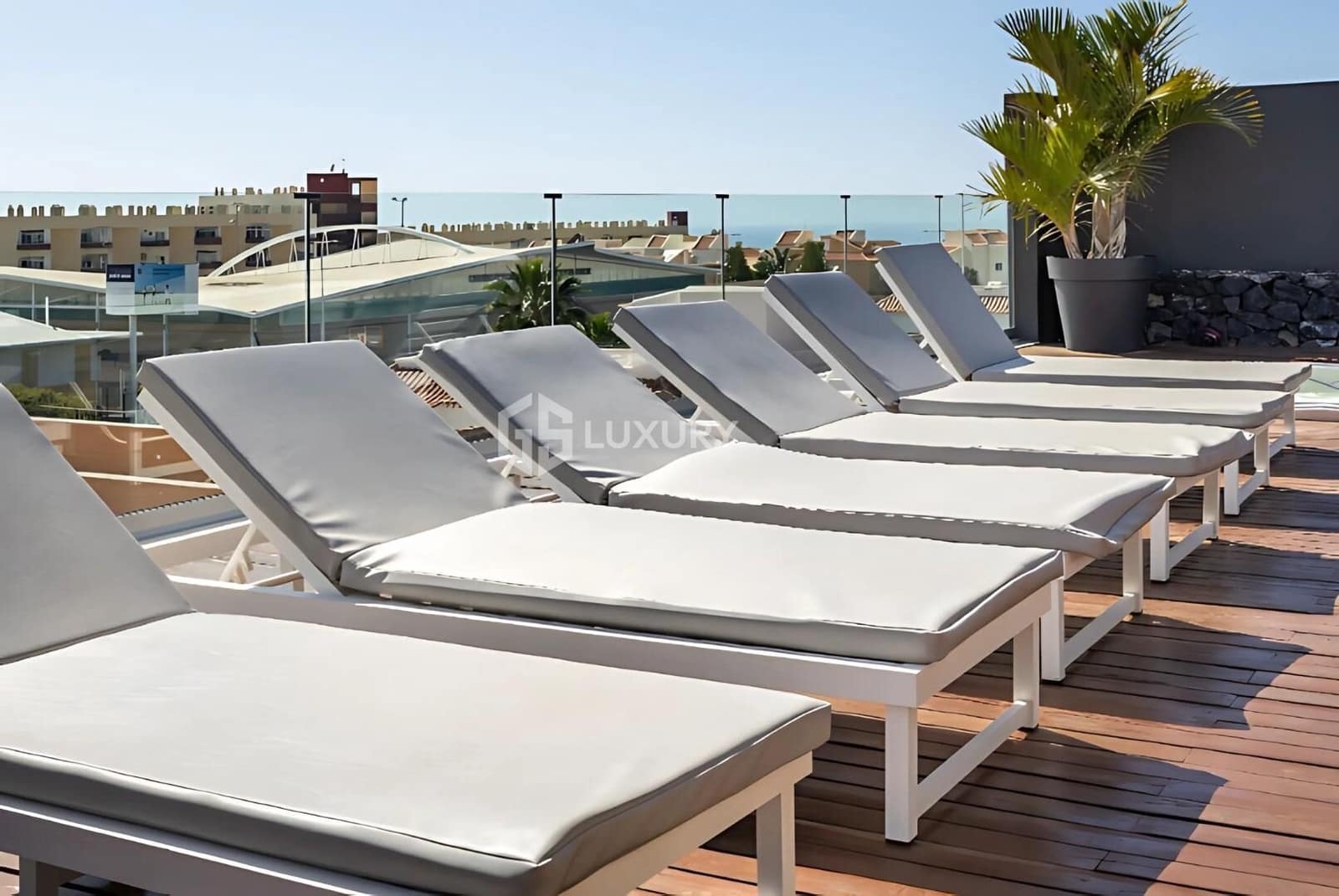 4 quarto Moradia para venda em El Madronal com piscina garagem - 1 475 000 € (Ref: 9215312)