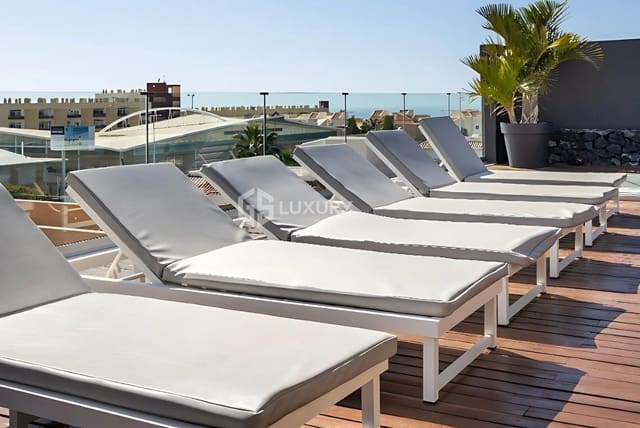 4 soveværelse Villa til salg i El Madroñal, Adeje med swimmingpool garage - € 1.475.000 (Ref: 9215312)