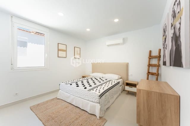 3 slaapkamer Villa te koop in San Miguel de Abona met zwembad garage - € 645.000 (Ref: 9215313)