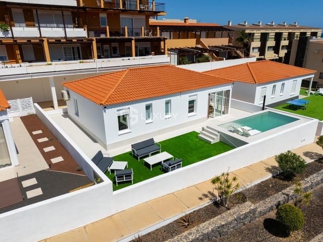3 slaapkamer Villa te koop in San Miguel de Abona met zwembad garage - € 645.000 (Ref: 9215313)