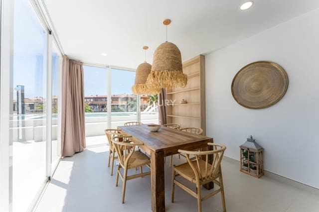 3 slaapkamer Villa te koop in San Miguel de Abona met zwembad garage - € 645.000 (Ref: 9215313)