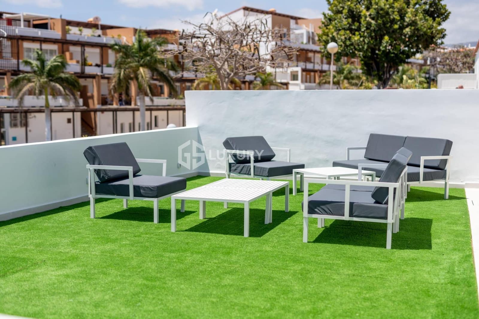 3 slaapkamer Villa te koop in San Miguel de Abona met zwembad garage - € 645.000 (Ref: 9215313)