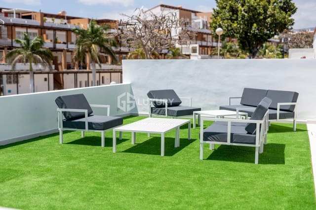 3 slaapkamer Villa te koop in San Miguel de Abona met zwembad garage - € 645.000 (Ref: 9215313)