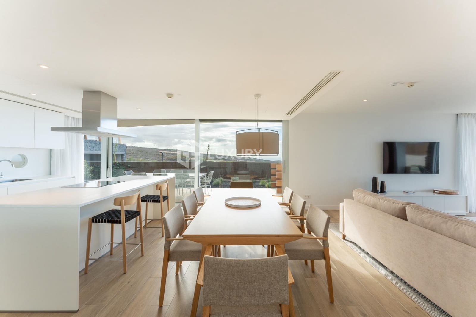 3 chambre Villa/Maison à vendre à Guia de Isora avec piscine garage - 2 300 000 € (Ref: 9215314)