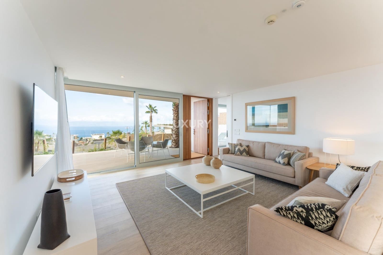 3 chambre Villa/Maison à vendre à Guia de Isora avec piscine garage - 2 300 000 € (Ref: 9215314)