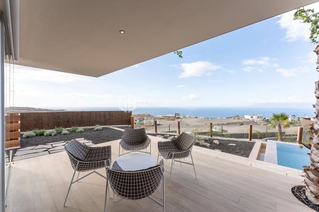 3 chambre Villa/Maison à vendre à Guía de Isora avec piscine garage - 2 300 000 € (Ref: 9215314)