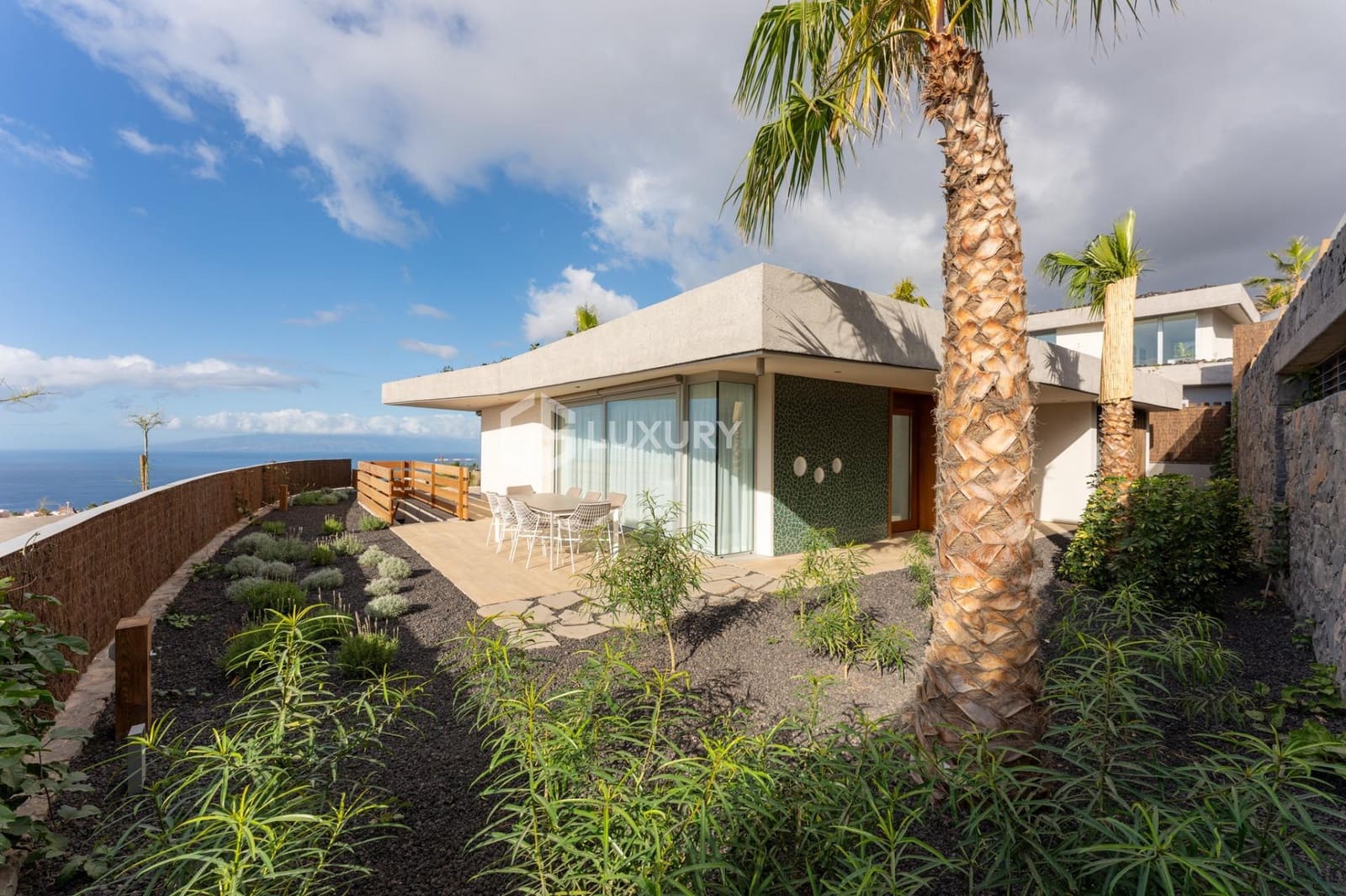 3 chambre Villa/Maison à vendre à Guia de Isora avec piscine garage - 2 300 000 € (Ref: 9215314)