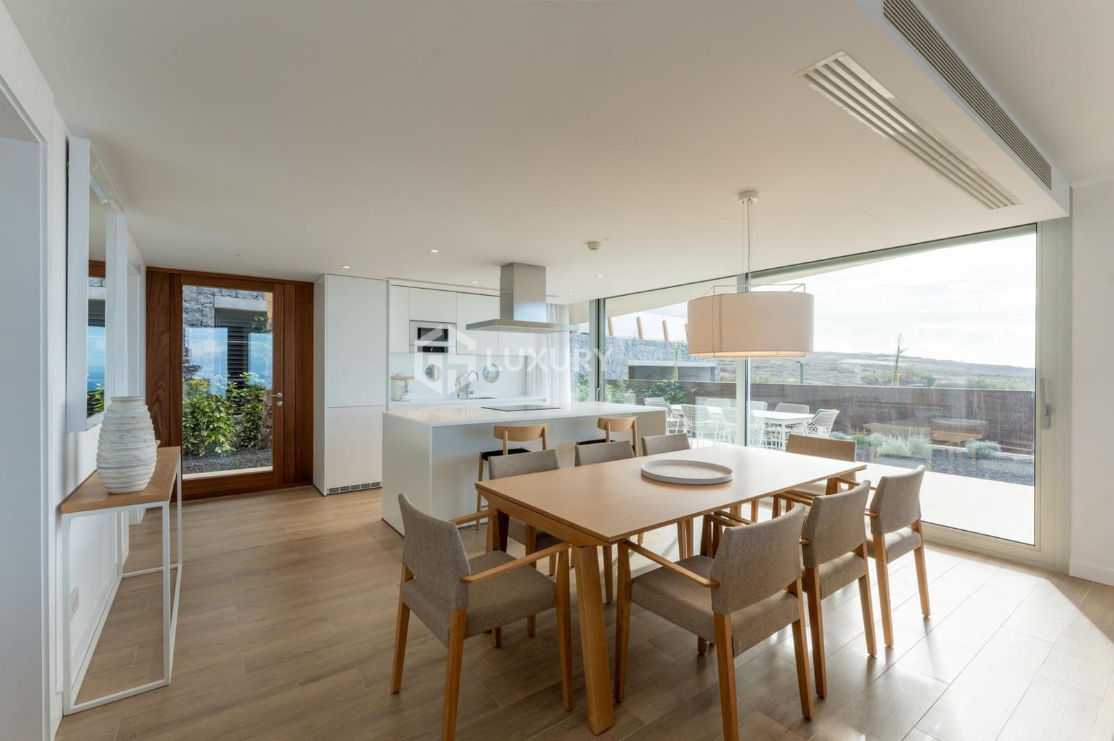 3 chambre Villa/Maison à vendre à Guia de Isora avec piscine garage - 2 300 000 € (Ref: 9215314)