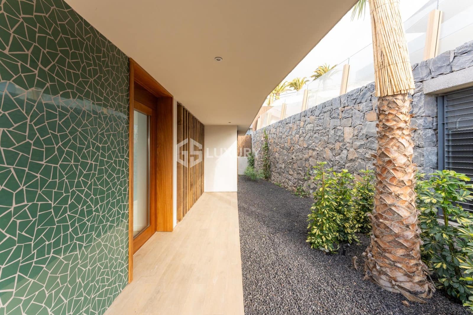 3 chambre Villa/Maison à vendre à Guia de Isora avec piscine garage - 2 300 000 € (Ref: 9215314)