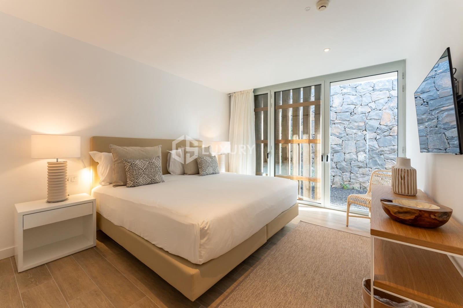 3 chambre Villa/Maison à vendre à Guia de Isora avec piscine garage - 2 300 000 € (Ref: 9215314)