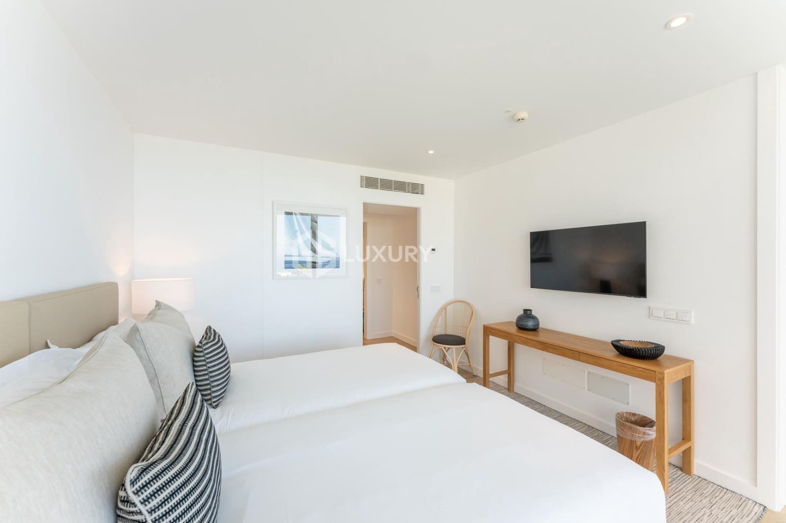 3 chambre Villa/Maison à vendre à Guia de Isora avec piscine garage - 2 300 000 € (Ref: 9215314)