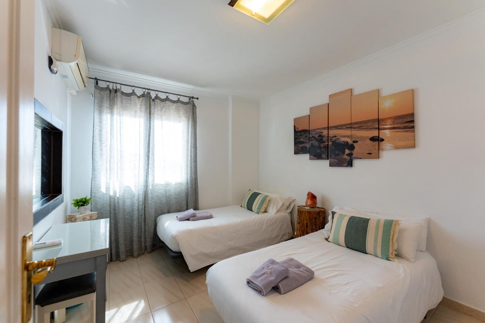 7 slaapkamer Villa te koop in Costa Adeje met garage - € 1.600.000 (Ref: 9220191)