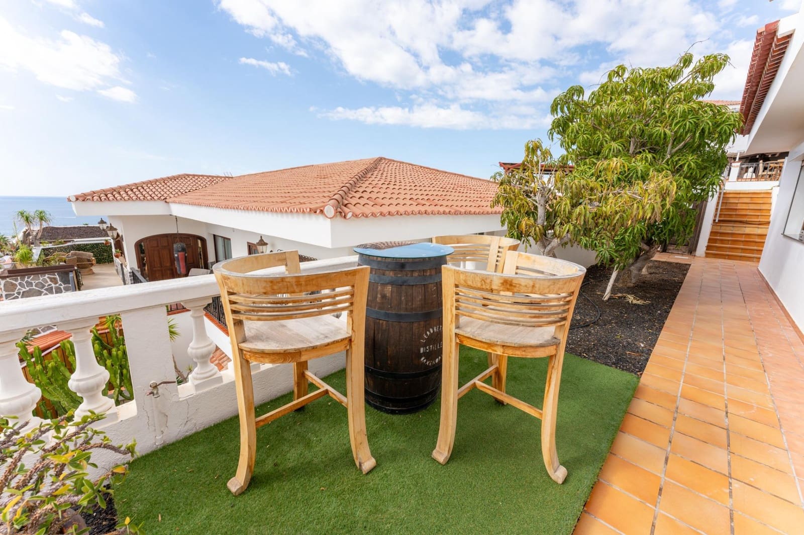 7 slaapkamer Villa te koop in Costa Adeje met garage - € 1.600.000 (Ref: 9220191)