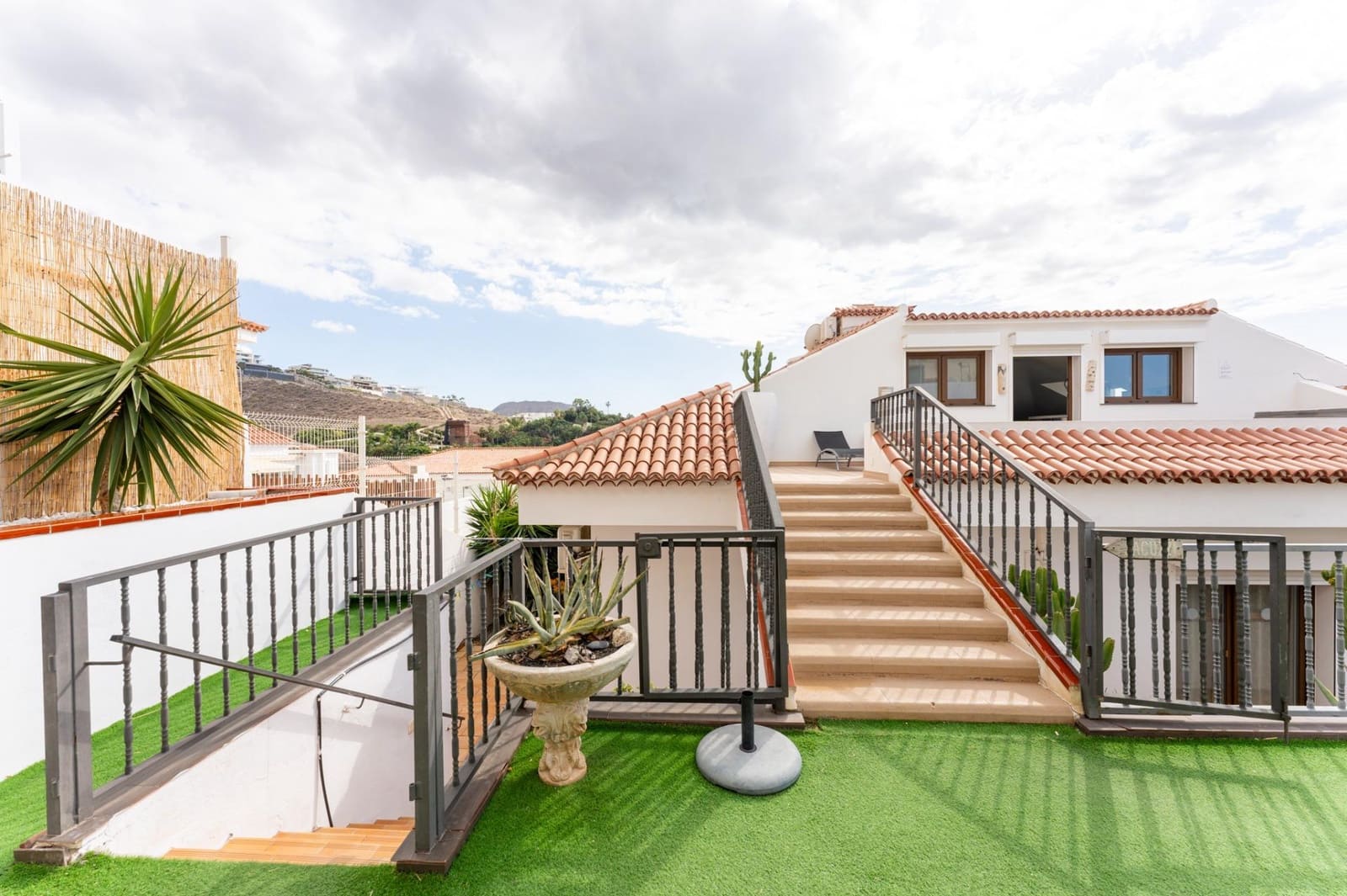 7 slaapkamer Villa te koop in Costa Adeje met garage - € 1.600.000 (Ref: 9220191)