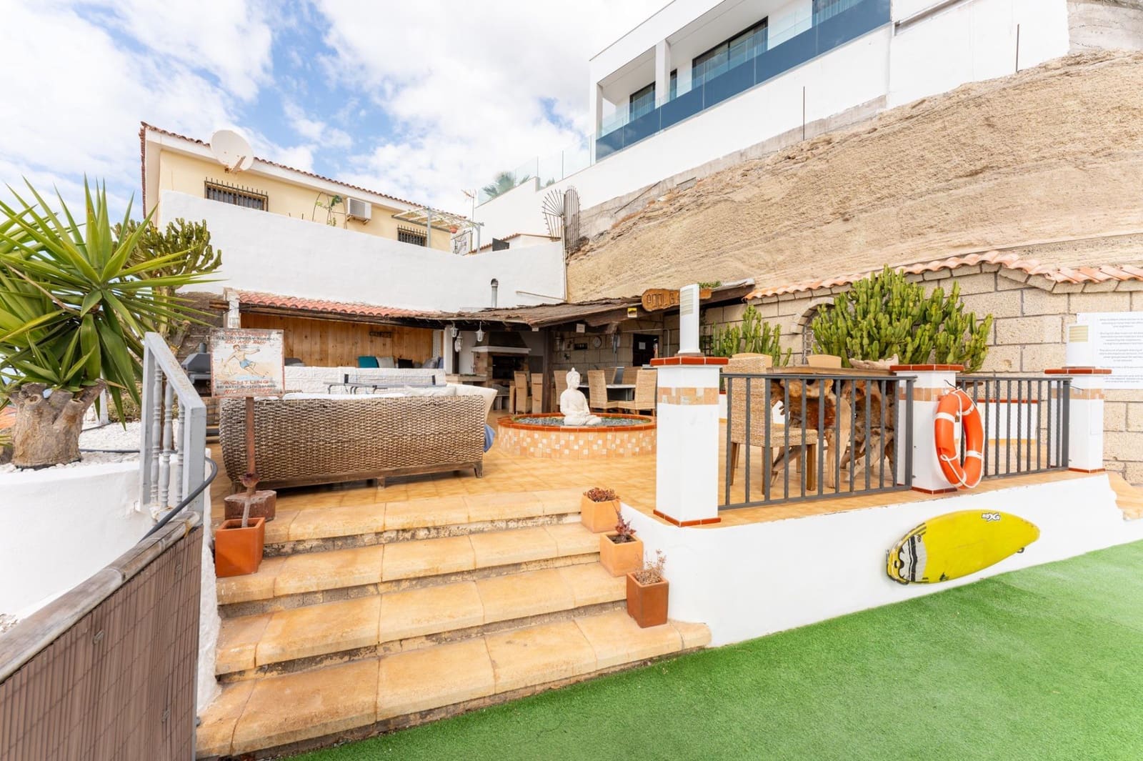 7 slaapkamer Villa te koop in Costa Adeje met garage - € 1.600.000 (Ref: 9220191)