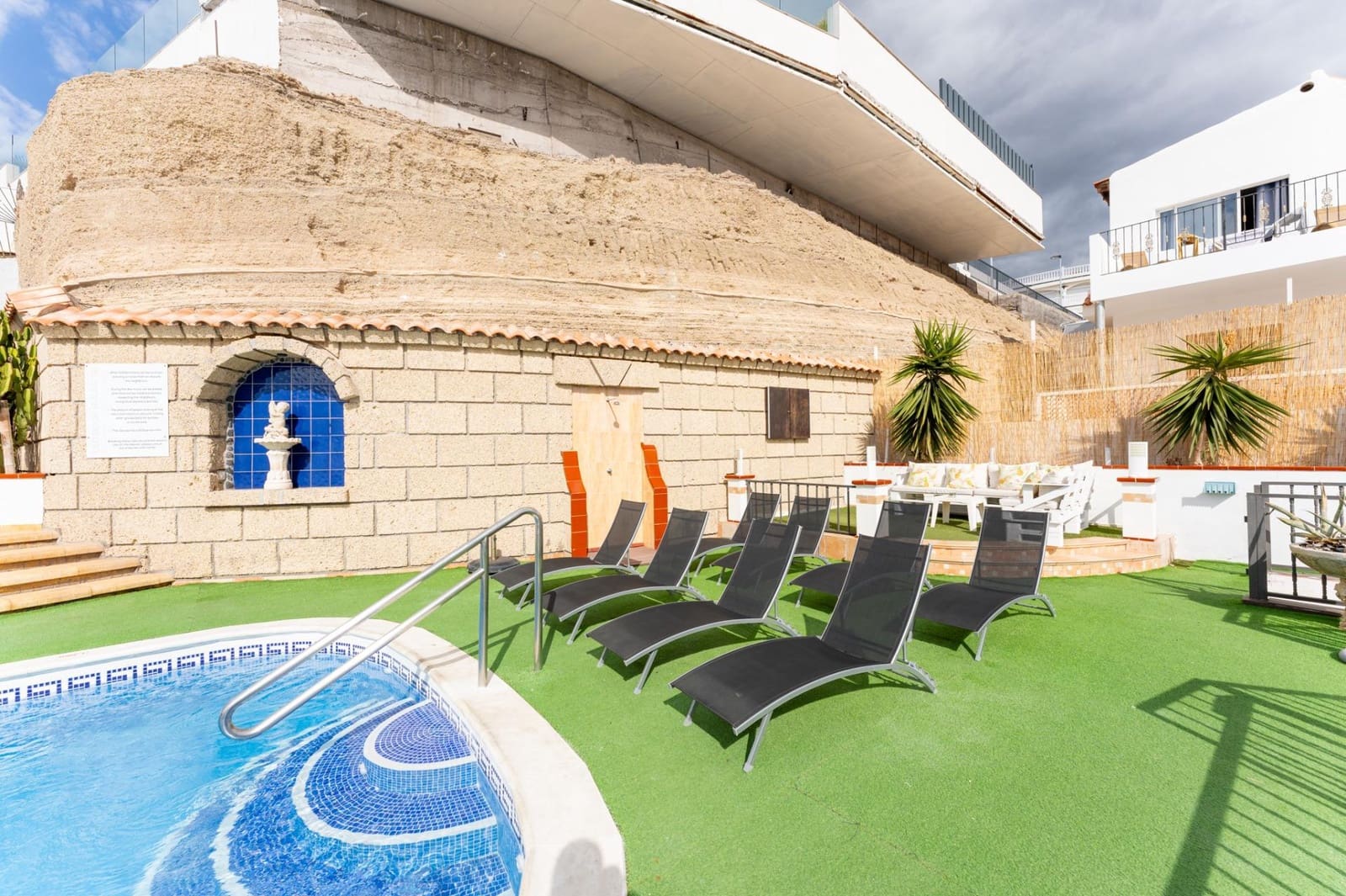 7 slaapkamer Villa te koop in Costa Adeje met garage - € 1.600.000 (Ref: 9220191)