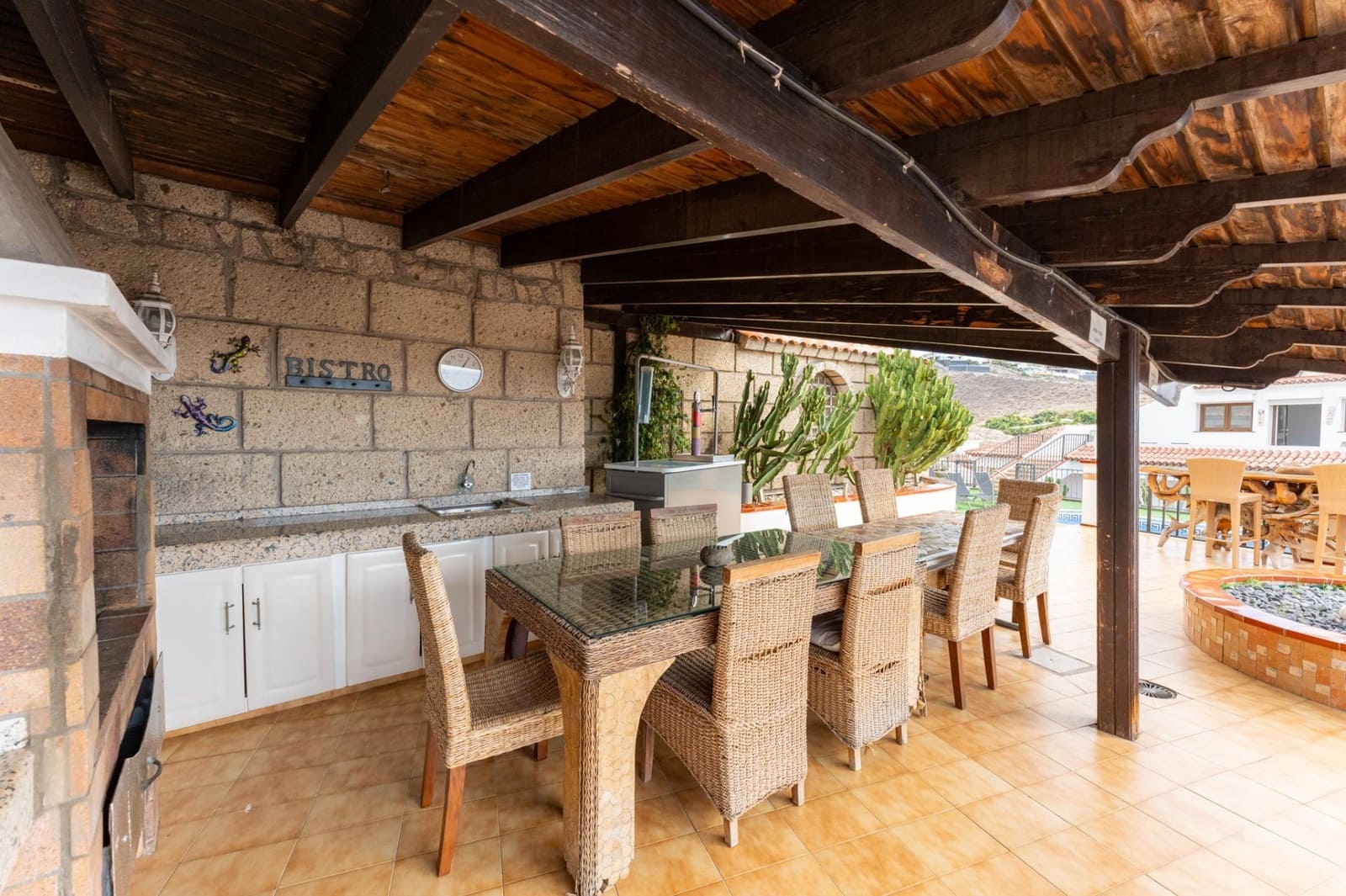 7 slaapkamer Villa te koop in Costa Adeje met garage - € 1.600.000 (Ref: 9220191)