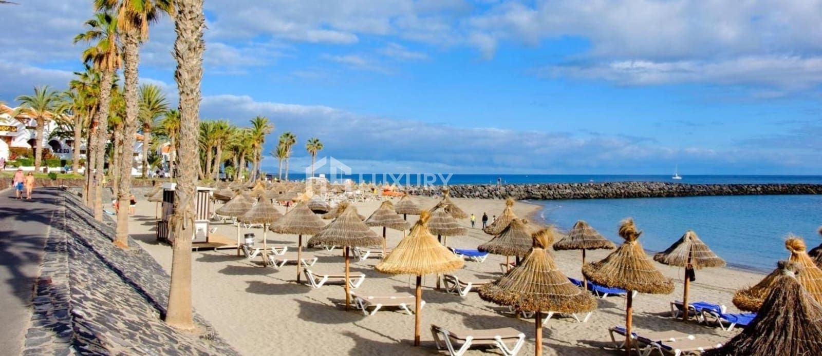 4 makuuhuone Huvila myytävänä paikassa Playa de las Americas mukana uima-altaan 
autotalli - 3 250 000 € (Ref: 9226939)