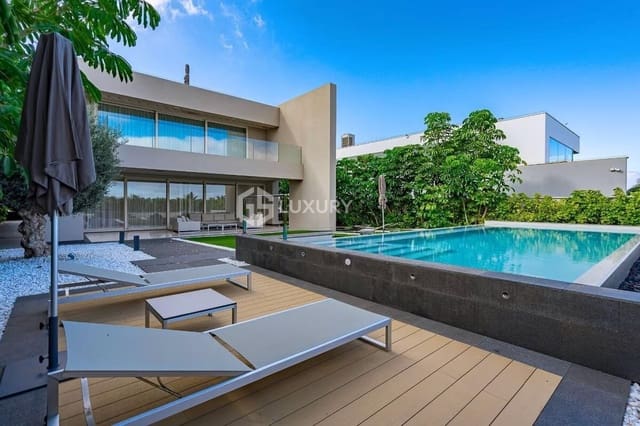 4 soveværelse Villa til salg i La Caleta Adeje, Adeje med swimmingpool garage - € 3.700.000 (Ref: 9226940)