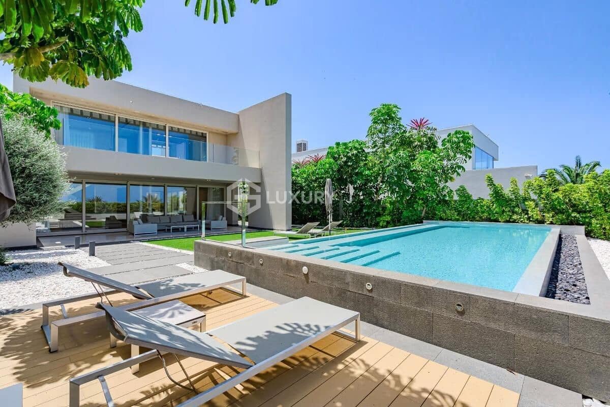 4 soveværelse Villa til salg i La Caleta Adeje med swimmingpool garage - € 3.700.000 (Ref: 9226940)