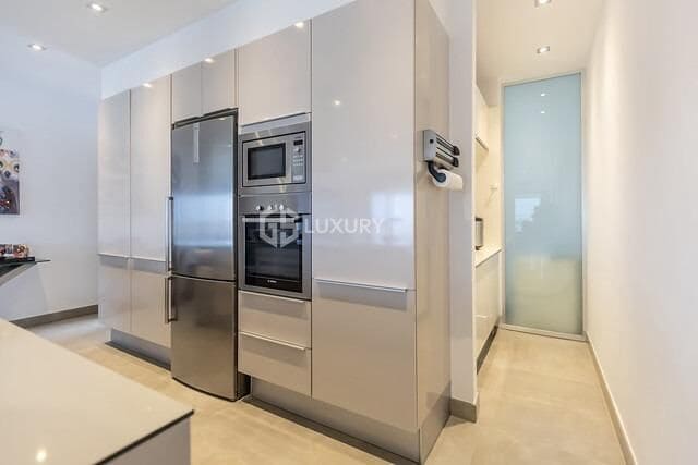 3 sovrum Takvåning till salu i La Caleta Adeje med pool garage - 1 650 000 € (Ref: 9230973)