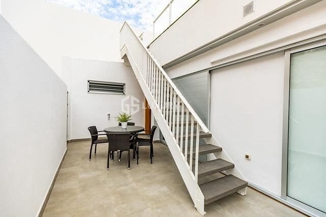 Ático de 3 habitaciones en La Caleta Adeje, Adeje en venta con piscina garaje - 1.650.000 € (Ref: 9230973)