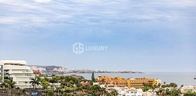 3 sovrum Takvåning till salu i La Caleta Adeje med pool garage - 1 650 000 € (Ref: 9230973)