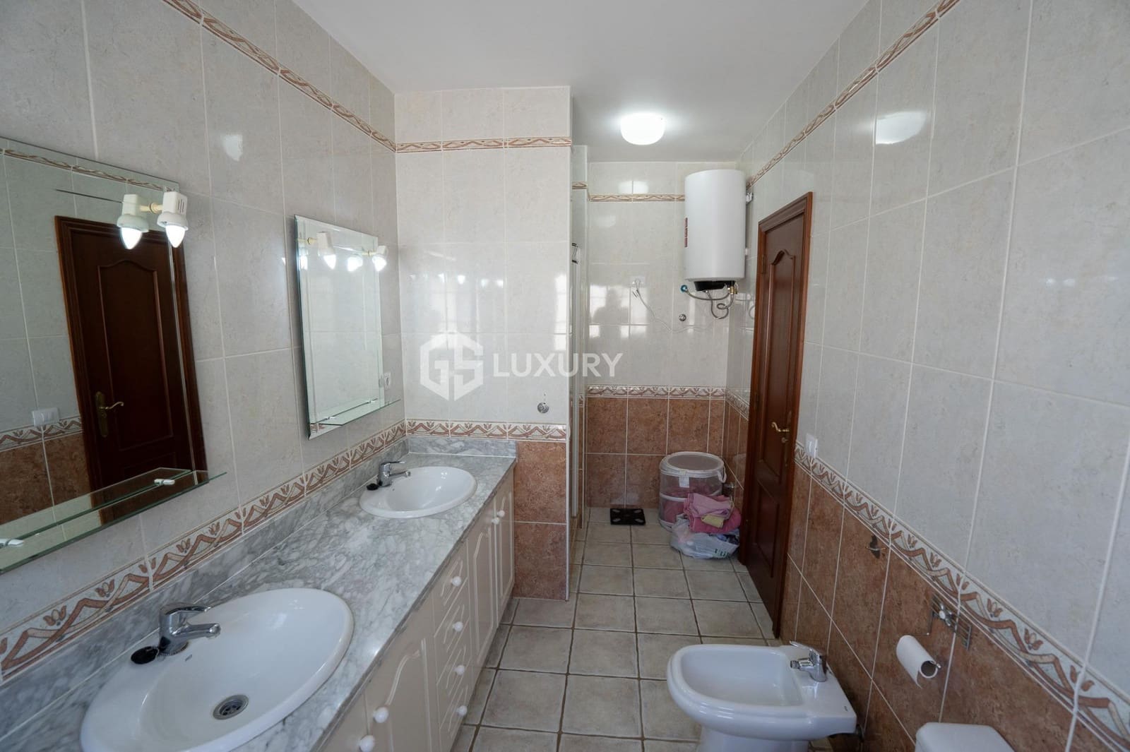 4 slaapkamer Villa te koop in San Miguel de Abona met zwembad garage - € 1.600.000 (Ref: 9240291)