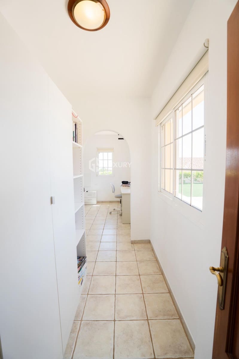 4 slaapkamer Villa te koop in San Miguel de Abona met zwembad garage - € 1.600.000 (Ref: 9240291)