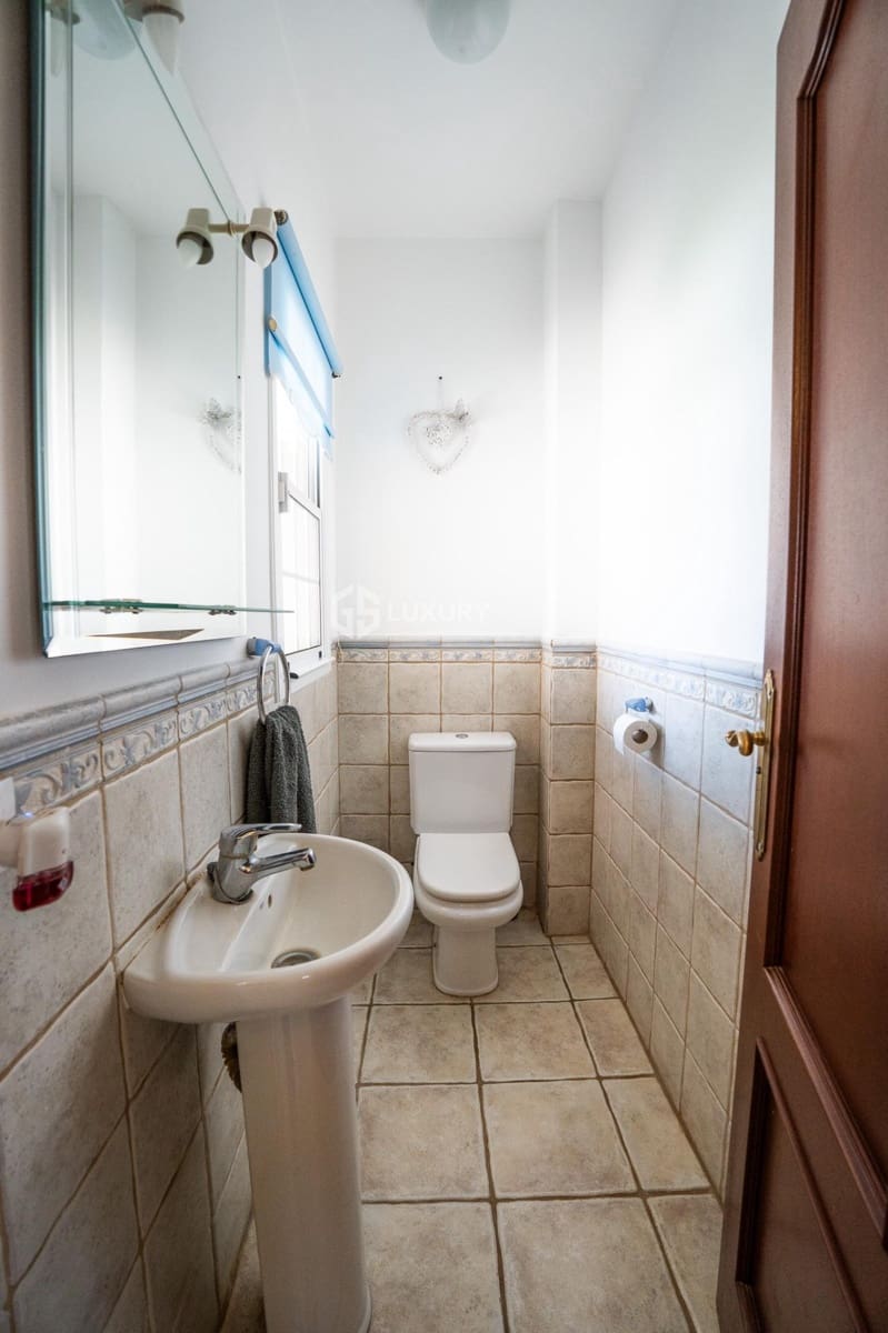 4 slaapkamer Villa te koop in San Miguel de Abona met zwembad garage - € 1.600.000 (Ref: 9240291)