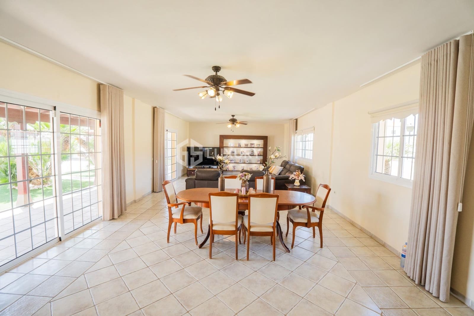 4 slaapkamer Villa te koop in San Miguel de Abona met zwembad garage - € 1.600.000 (Ref: 9240291)