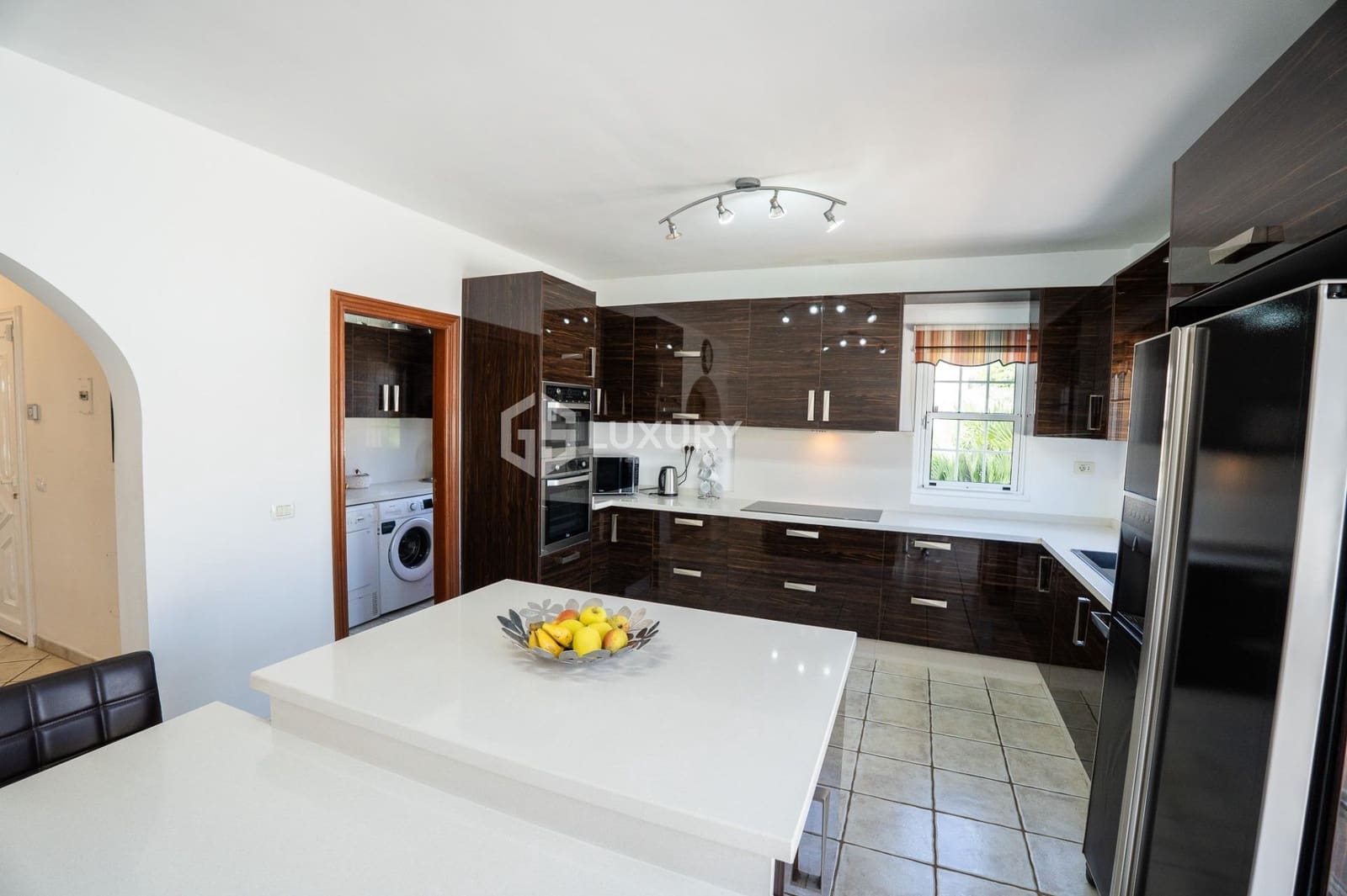 4 slaapkamer Villa te koop in San Miguel de Abona met zwembad garage - € 1.600.000 (Ref: 9240291)