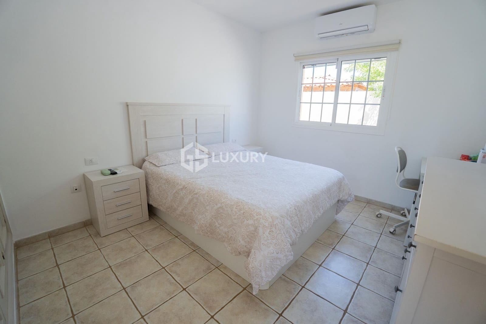 4 slaapkamer Villa te koop in San Miguel de Abona met zwembad garage - € 1.600.000 (Ref: 9240291)