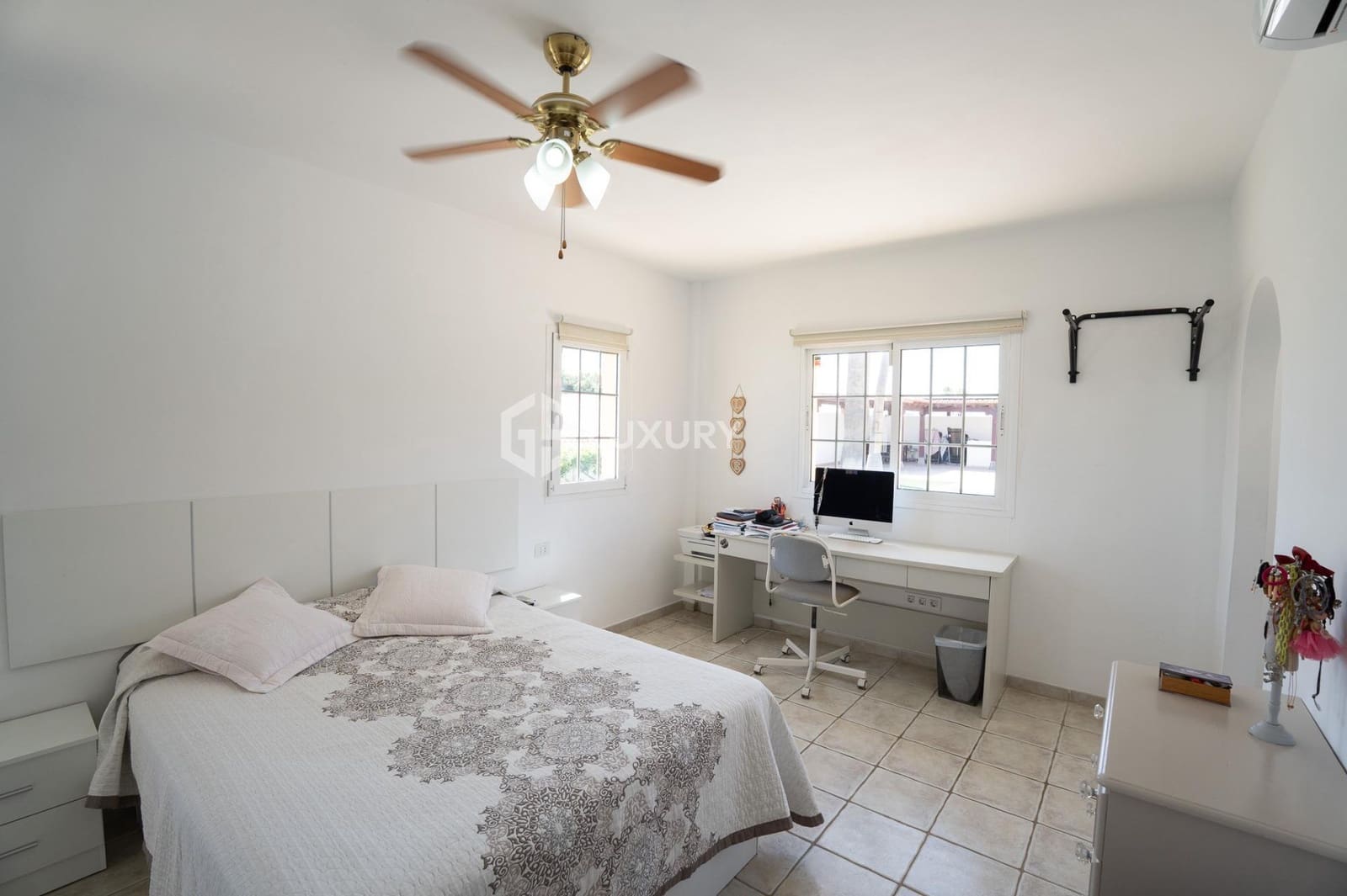 4 slaapkamer Villa te koop in San Miguel de Abona met zwembad garage - € 1.600.000 (Ref: 9240291)